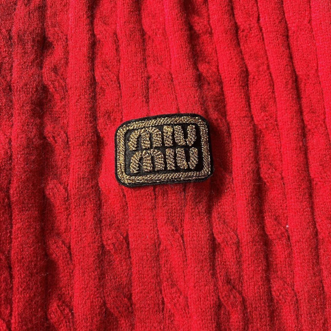MIU MIU ニット　カーディガン　レッド