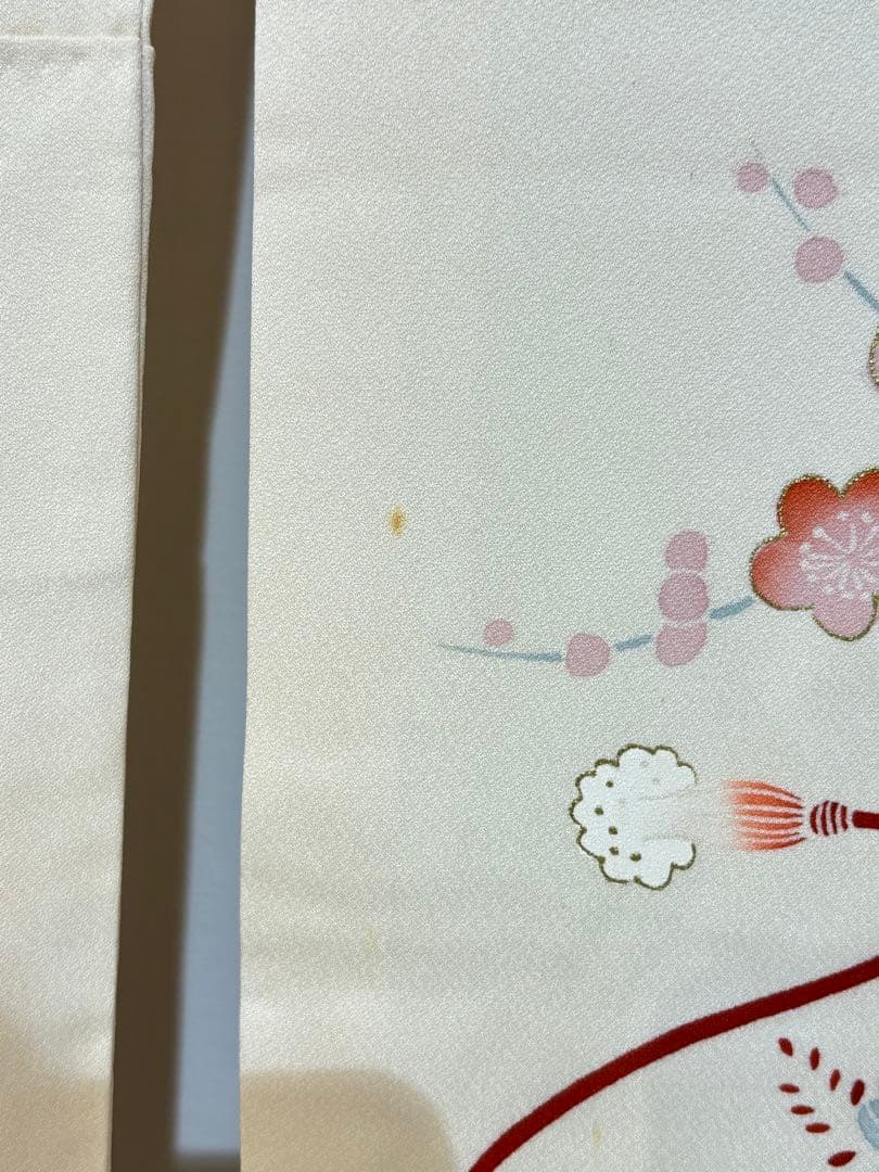 【なでしこ】正絹　振袖　クリーム色　古典柄　金駒刺繍　k1233