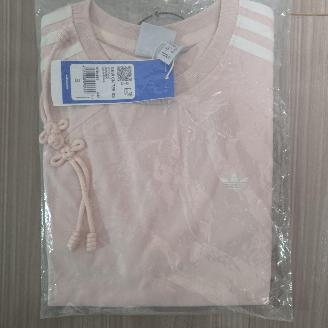 新品　海外　adidas レディース 半袖Tシャツ ピンク S KB6399