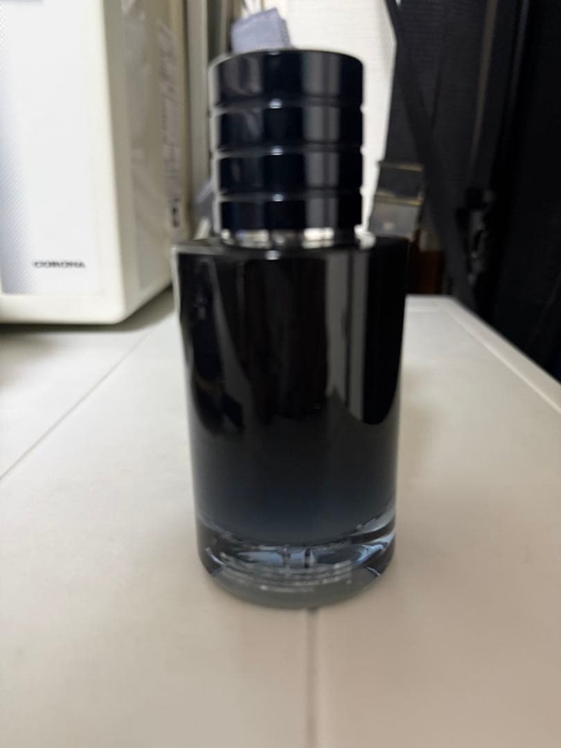 ディオールソヴァージュEAU60ml ほぼ未使用（20プッシュ程度)箱あり正規品