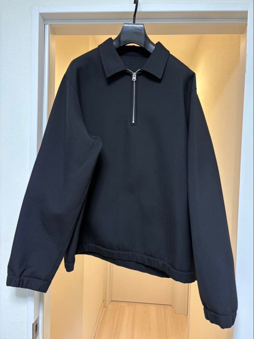 sacai 黒 ジッパー付き襟 トップス