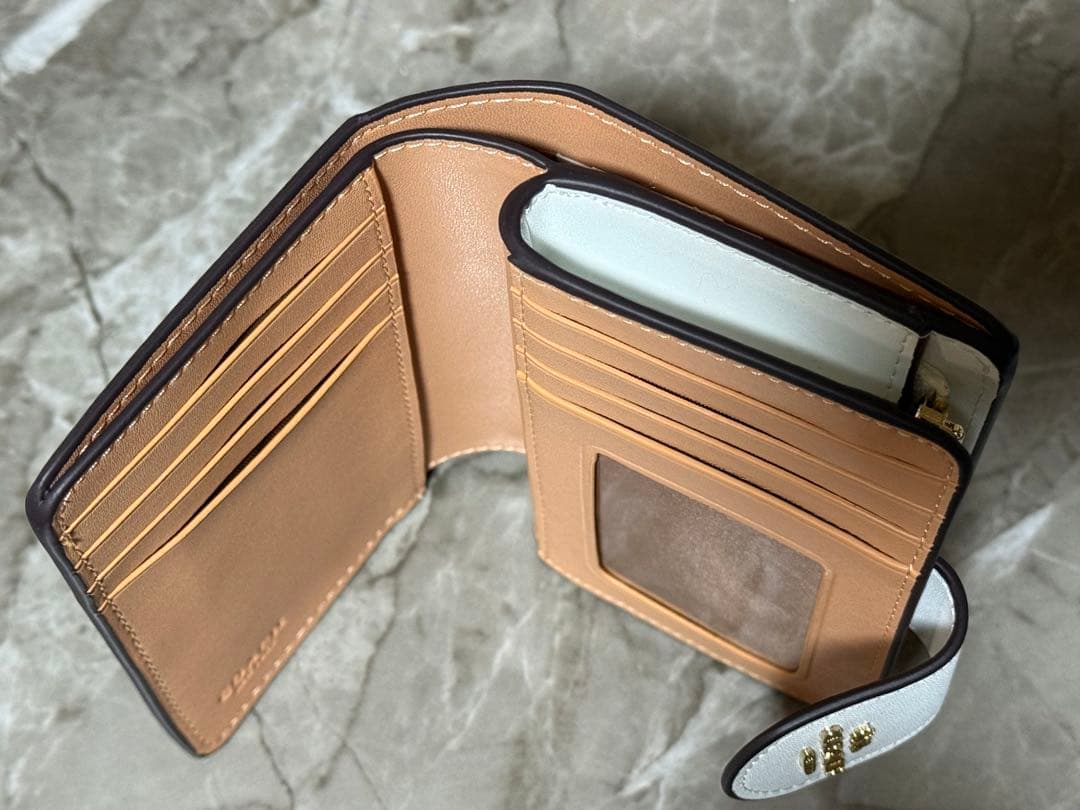 COACH ホワイト 二つ折り財布