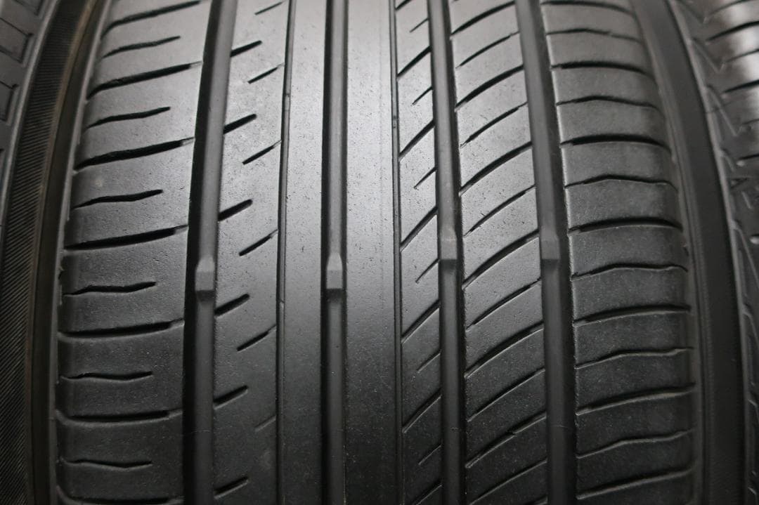 たきお様送料込　ヨコハマ　アドバン　dB　V552　225/45R18　バリ溝