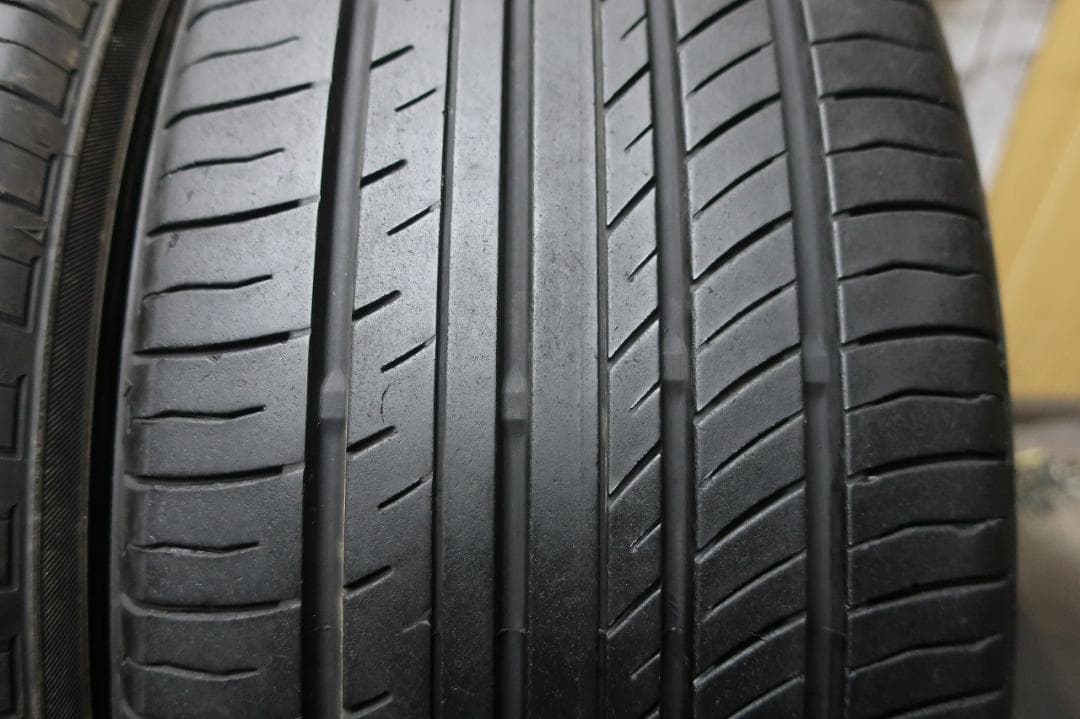 たきお様送料込　ヨコハマ　アドバン　dB　V552　225/45R18　バリ溝