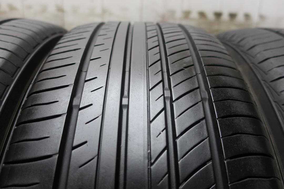 たきお様送料込　ヨコハマ　アドバン　dB　V552　225/45R18　バリ溝
