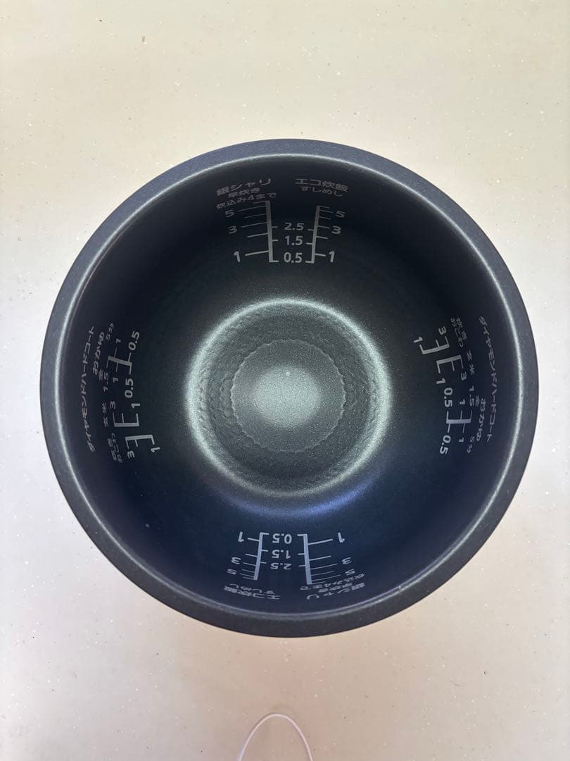 5.5合炊き　炊飯器　Panasonic　SR-MPW100
