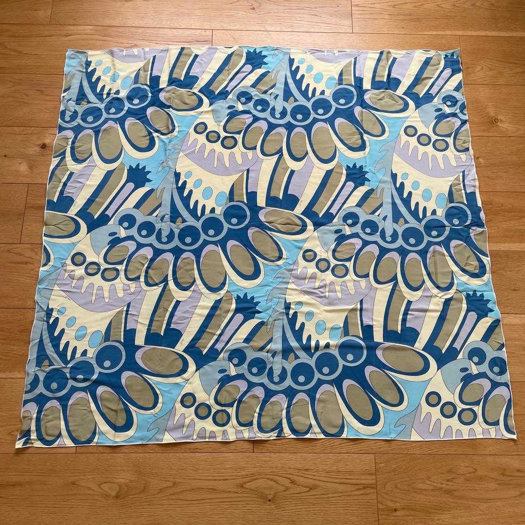 エミリオプッチ　ストール 約100cm x 105㎝