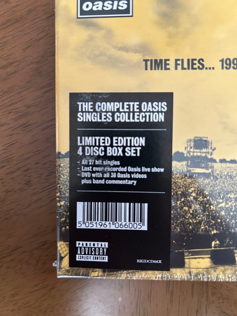 レアOasis TIME FLIES... 1994-2009CD新品未開封UK