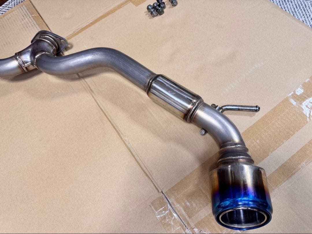 スイフトスポーツ ZC33S マフラー　HKS LEGAMAX Premium