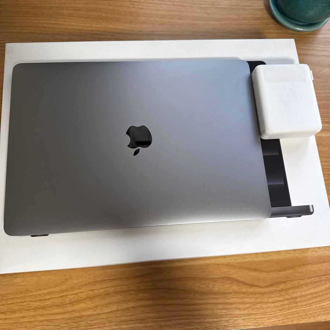 MacBook Pro 2019 13インチ メモリ16GB SSD512GB