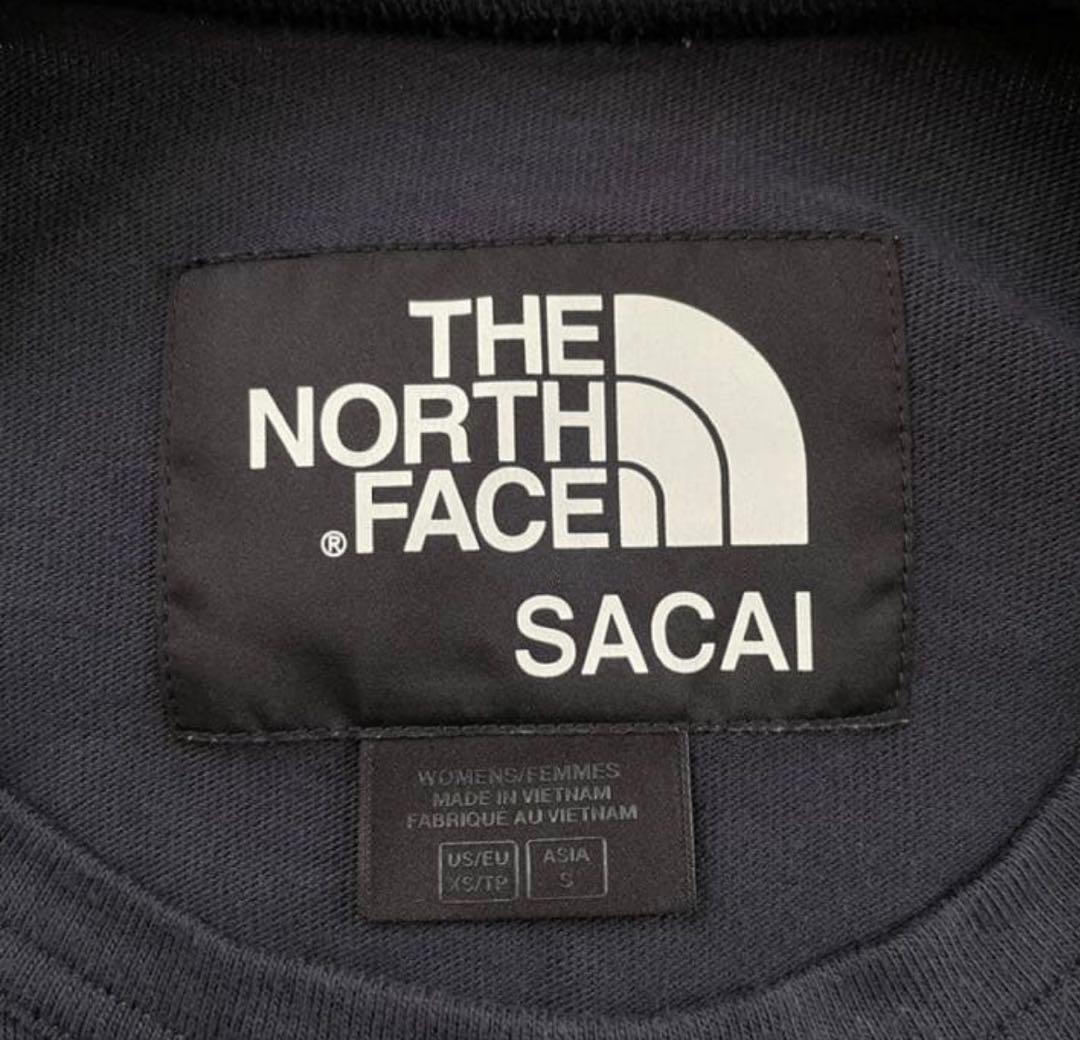 sacai x The North Face® ウィメンズ Tシャツ ネイビー