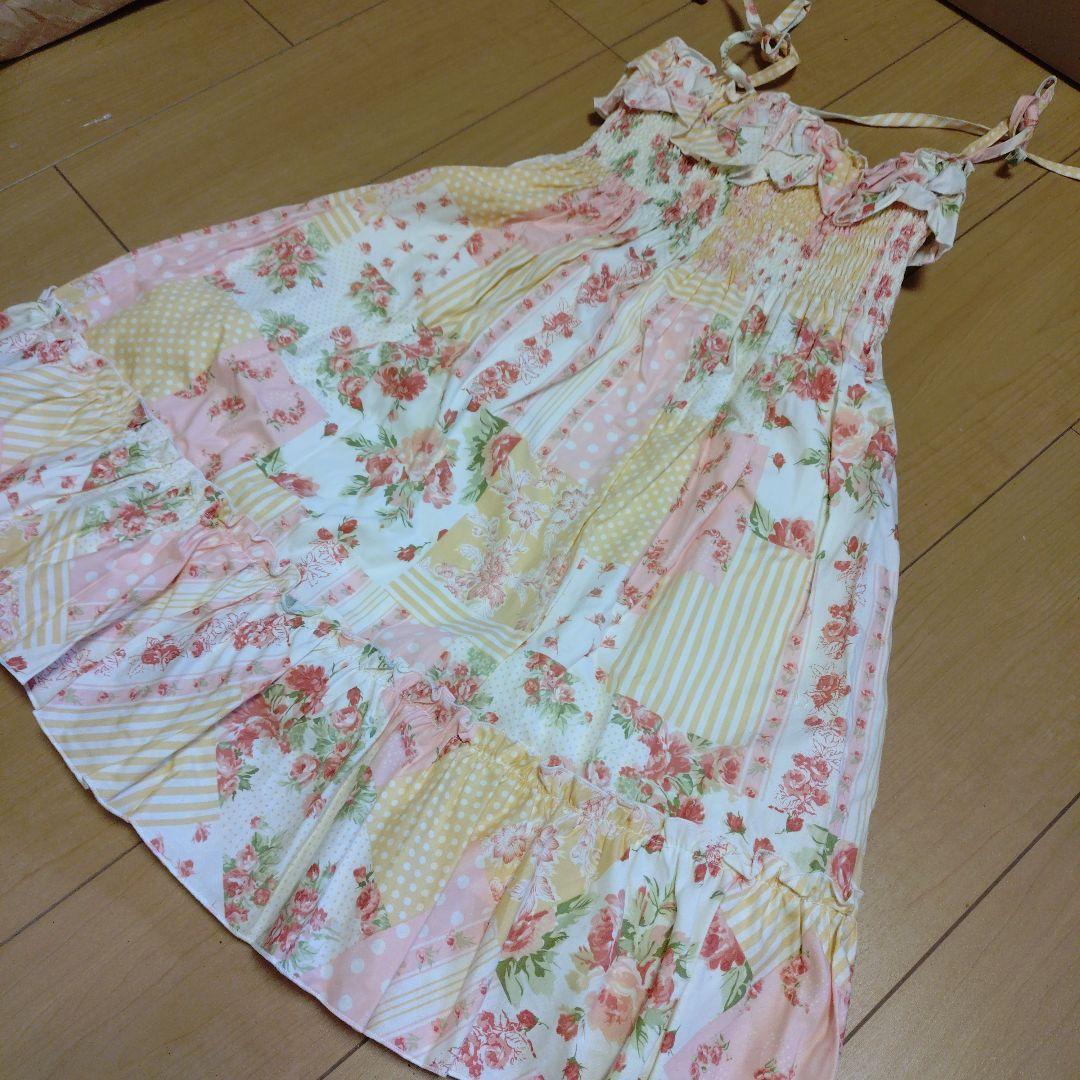 【新品・タグ付き】リズリサ＊ワンピース＊サマードレス＊ピンク＊花がらワンピース