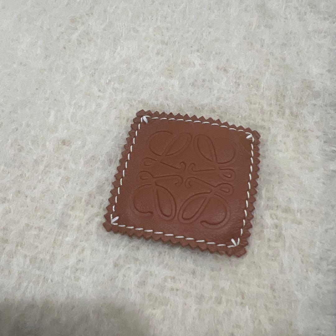 LORWE ロエベ　ホワイト マフラー 箱付き