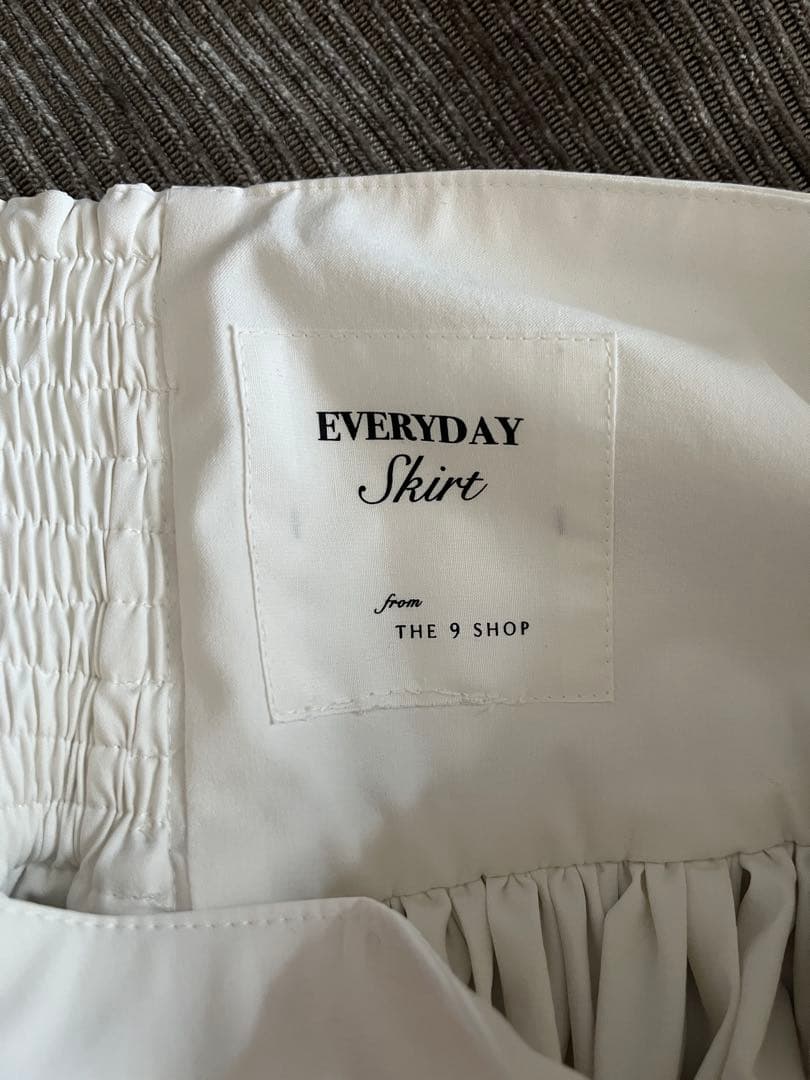 鈴木六夏　the9shop EVERYDAY Skirt エブリデイスカート　白