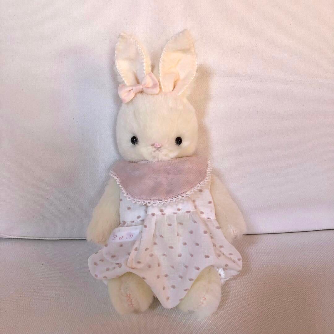 ハンドメイド　ベビーうさぎちゃん① うさぎのぬいぐるみ