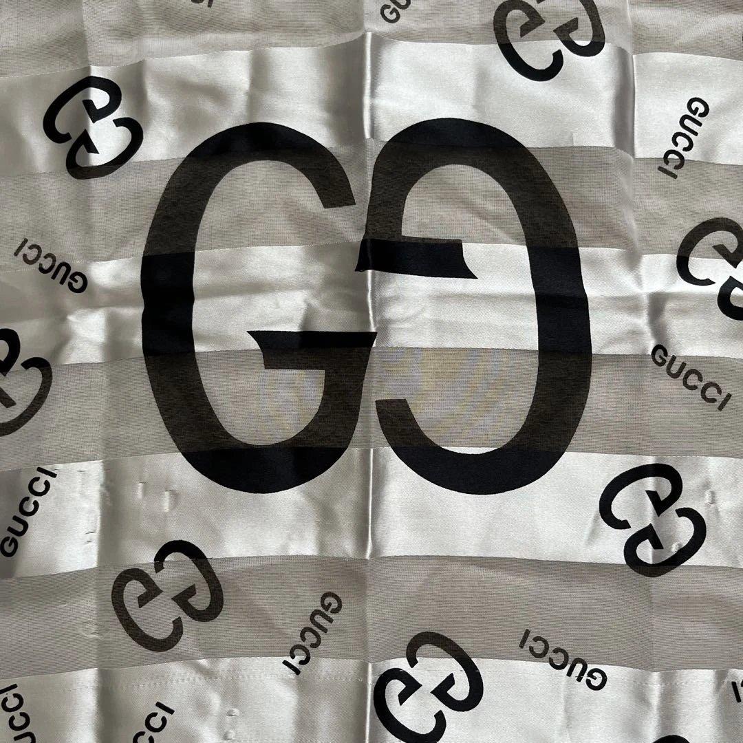 GUCCI ホワイト大判スカーフ100×100