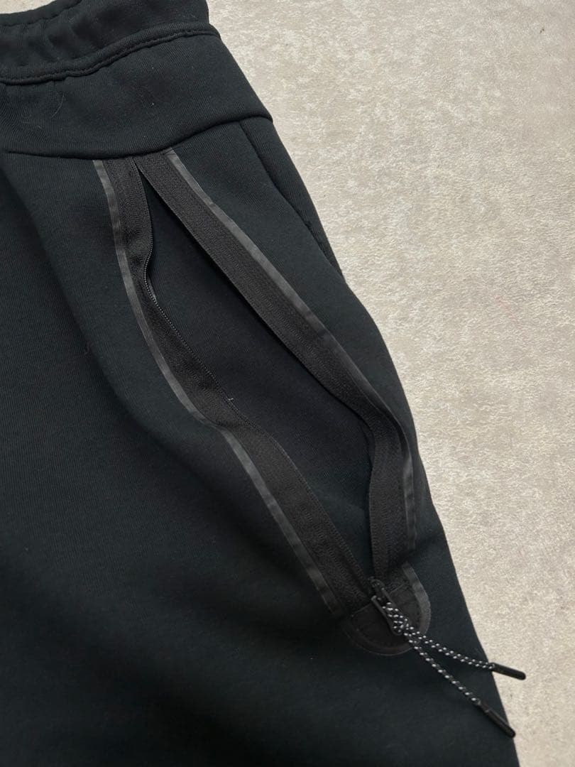 Nike テックフリース 黒/グレー パンツ 希少カラーバイカラー M