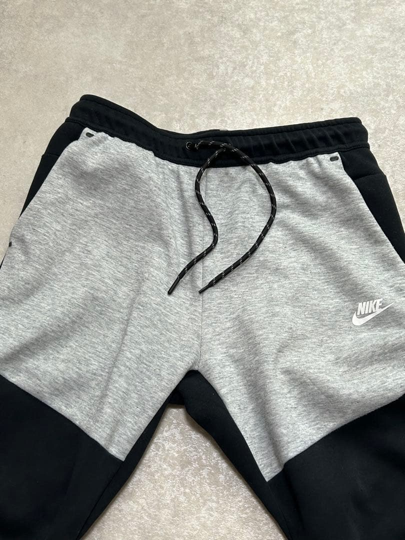 Nike テックフリース 黒/グレー パンツ 希少カラーバイカラー M
