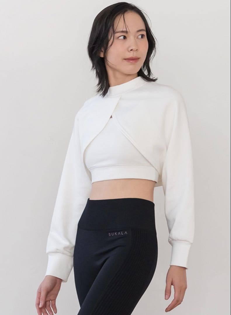 【最安値】新品　ピラティスヨガ　SUKALAモックネックスウェットスリーブカバー