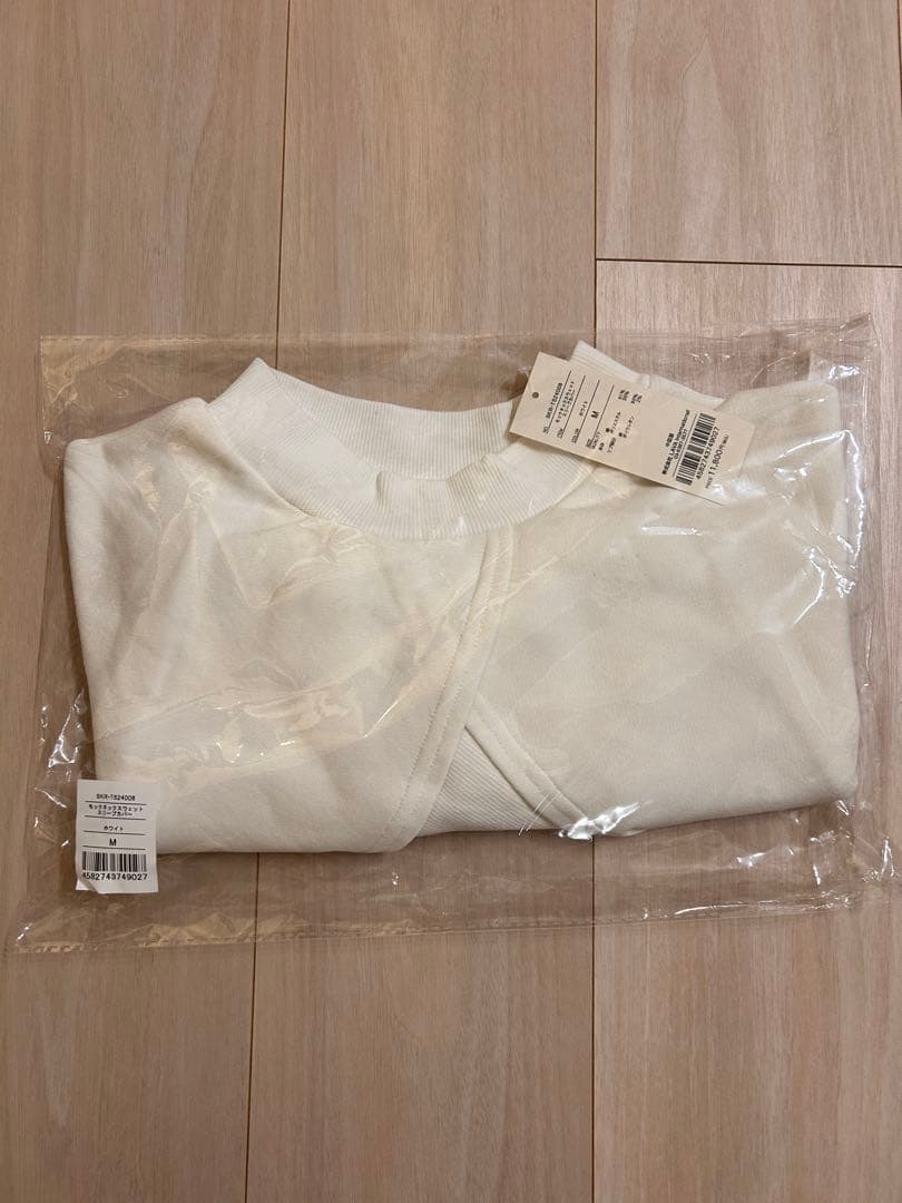 【最安値】新品　ピラティスヨガ　SUKALAモックネックスウェットスリーブカバー