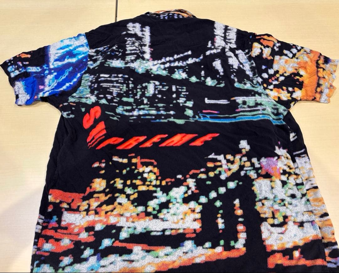 k*u様 シュプリーム　supreme 半袖シャツ　夜景ネオン　Mサイズ