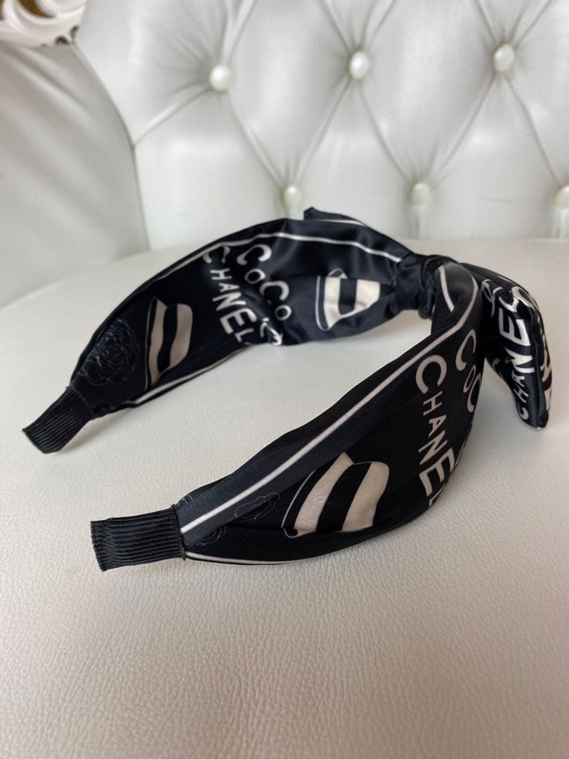 CHANEL ココマークカチューシャノベルティ新品未使用品❣️