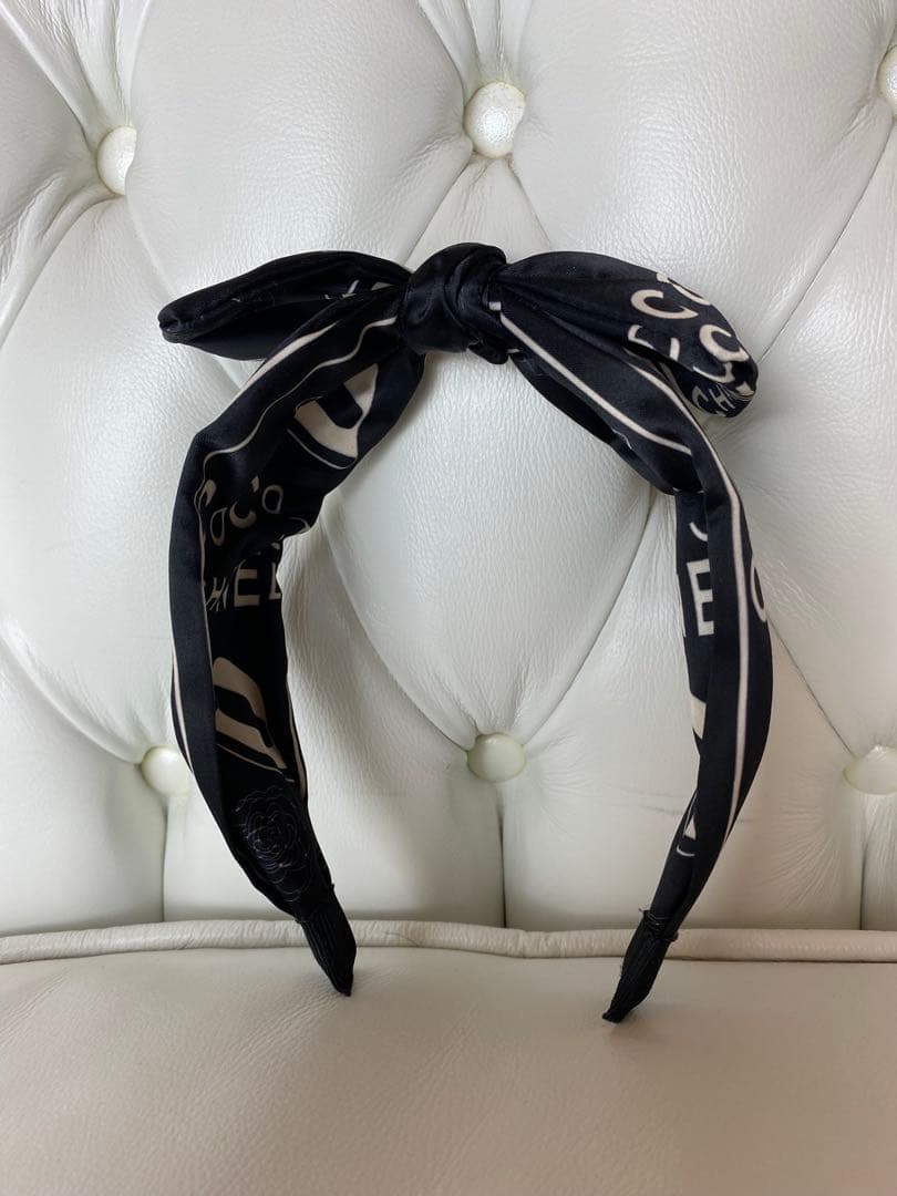CHANEL ココマークカチューシャノベルティ新品未使用品❣️