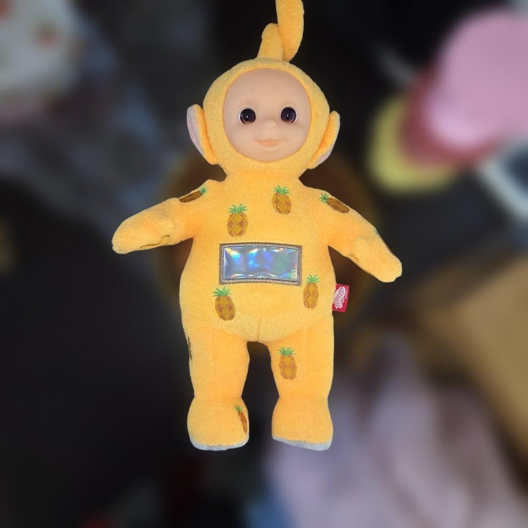 テレタビーズ4体セット　缶入り