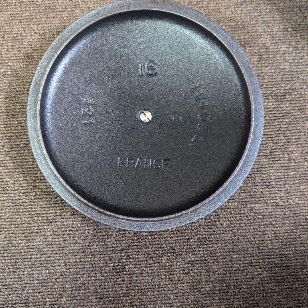 LE CREUSET 鋳鉄製16センチ両手鍋 人気カラーブラック