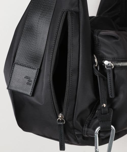 JEANASIS ナイロンWポケットボディBAG 新品 ジーナシス ショルダー