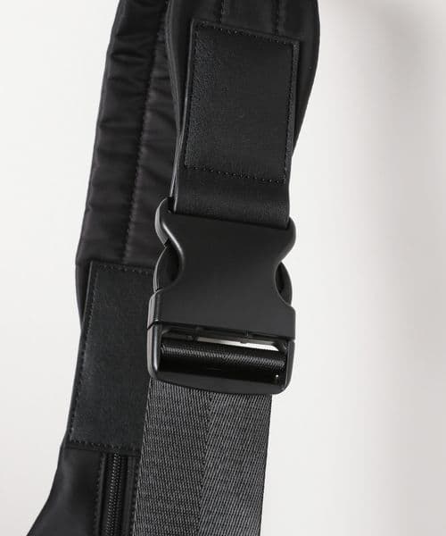 JEANASIS ナイロンWポケットボディBAG 新品 ジーナシス ショルダー