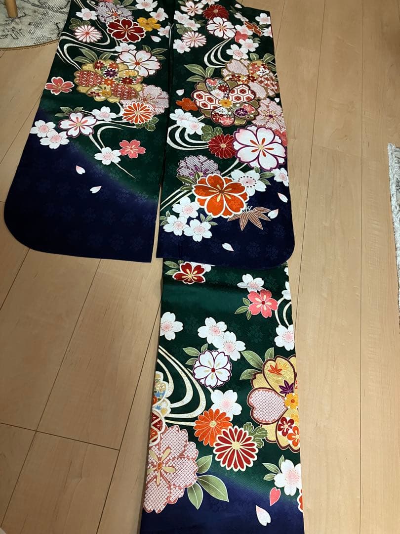 ☆*☆様 卒業式 正絹100%振袖20万 160センチ用 緑系 美品と長襦袢付き