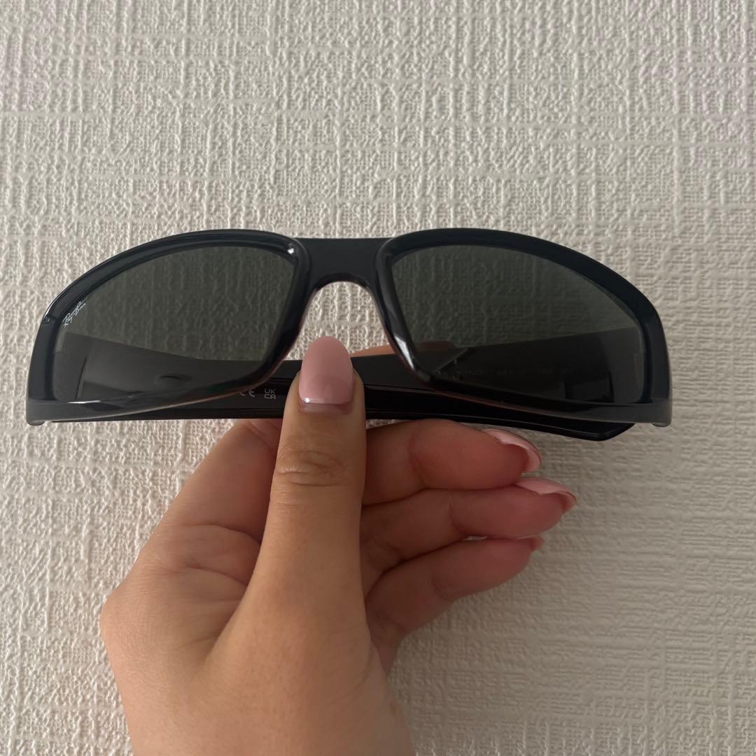 JENNIE着用　レイバン サングラス