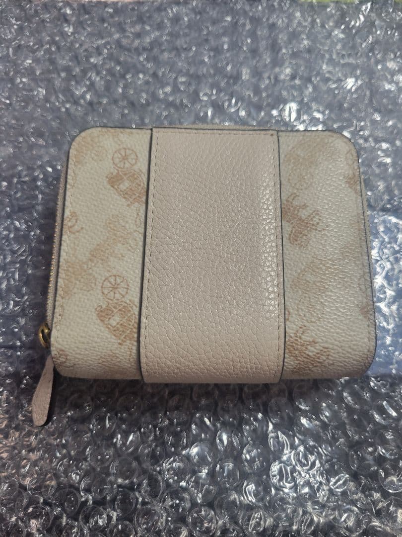 COACH二つ折り財布【美品】