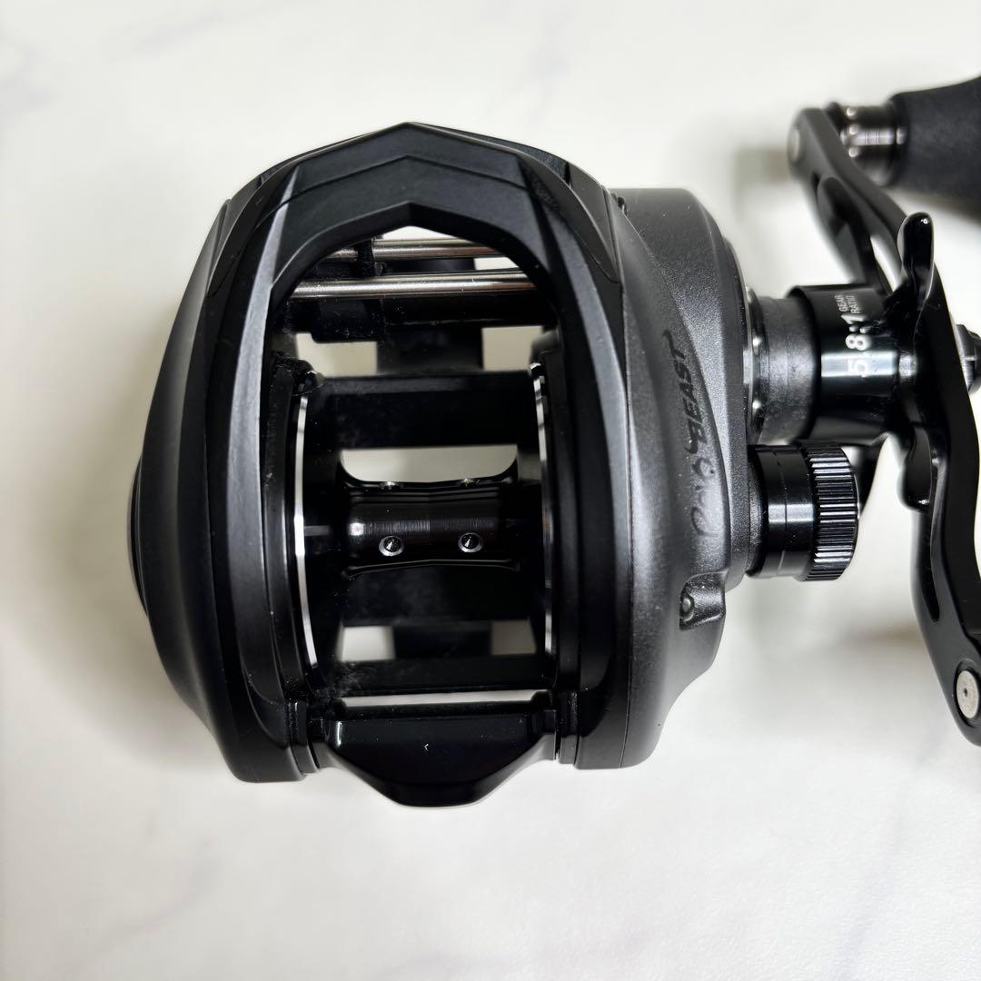 Abu Garcia REVO BEAST 40-HS レボビースト バス釣り