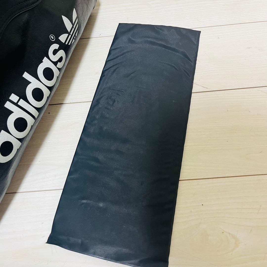 adidas ブラック　ボストンバッグ