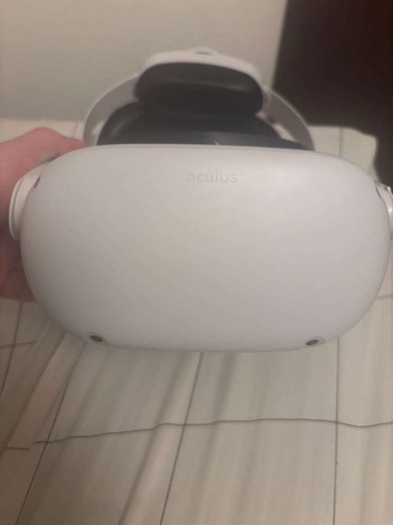 メタクエスト2(旧クエスト2)64GB 社外品ヘッドストラップ付き！