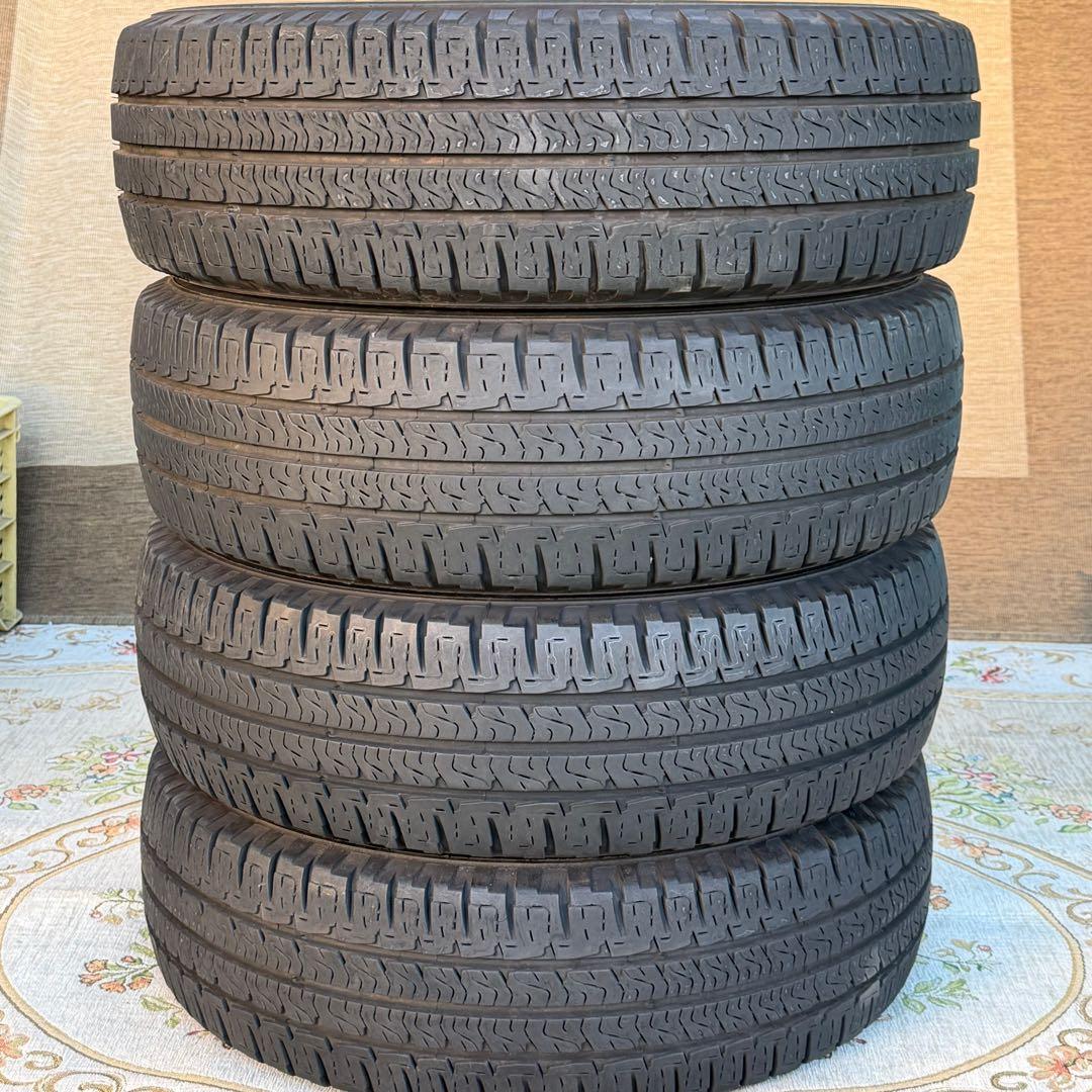 やましん専用です送料込ミシュラン　AGILIS CAMPING215/70R15