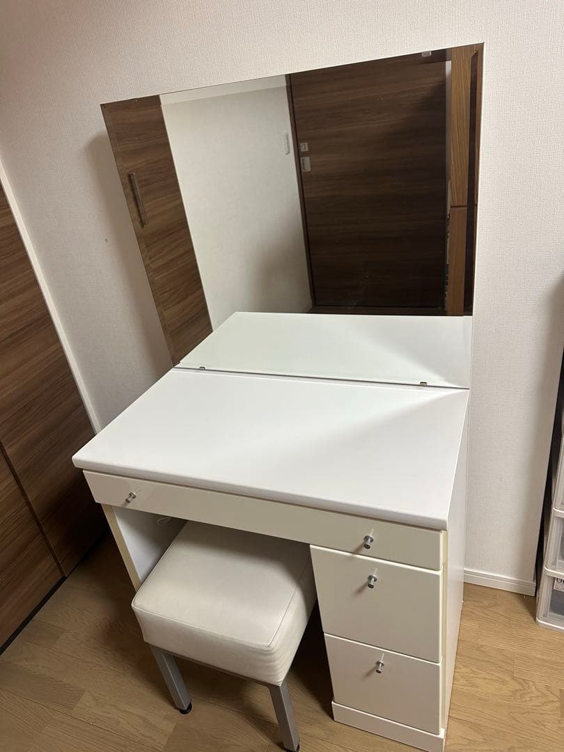 ドレッサー　椅子付き