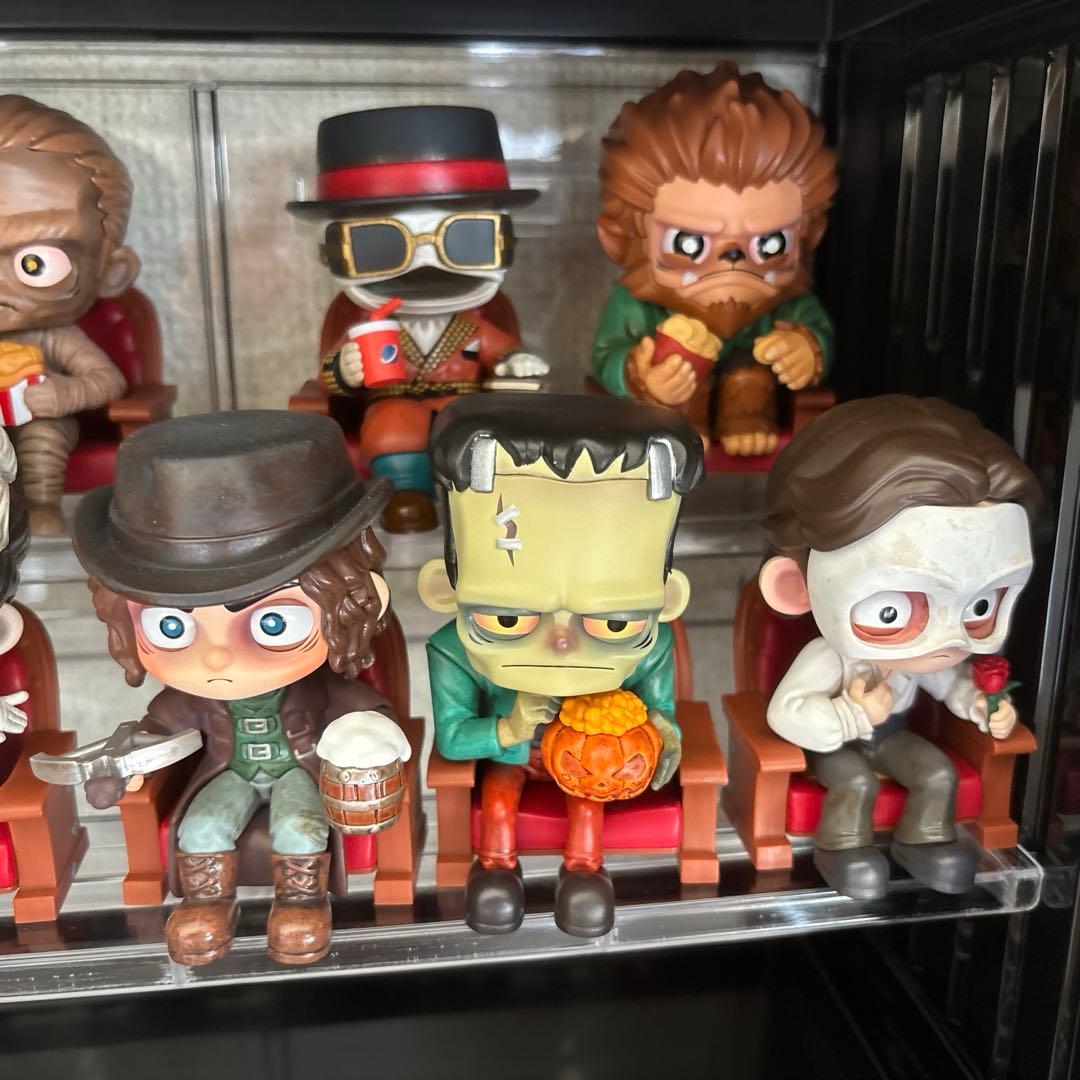 [値下げ中] POPMART UNIVERSAL MONSTERS