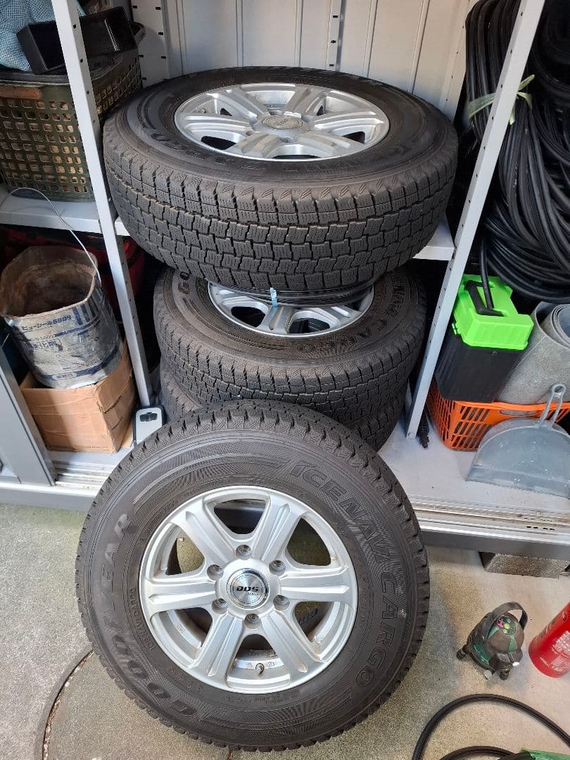 ハイエース スタッドレス タイヤ ホイール4本セット 15インチ