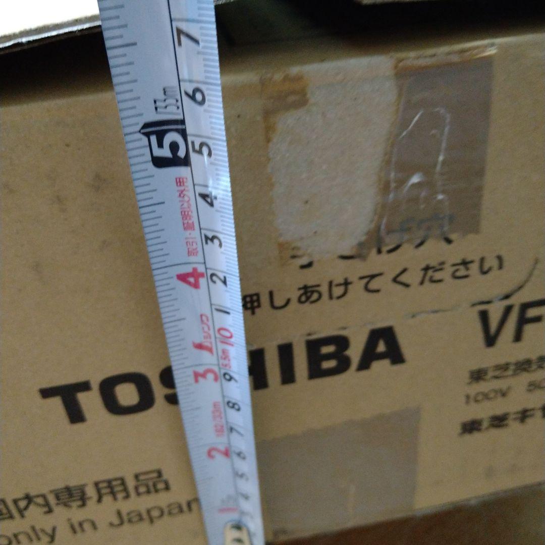 TOSHIBA VFW-20X2　窓付け換気扇　未使用品