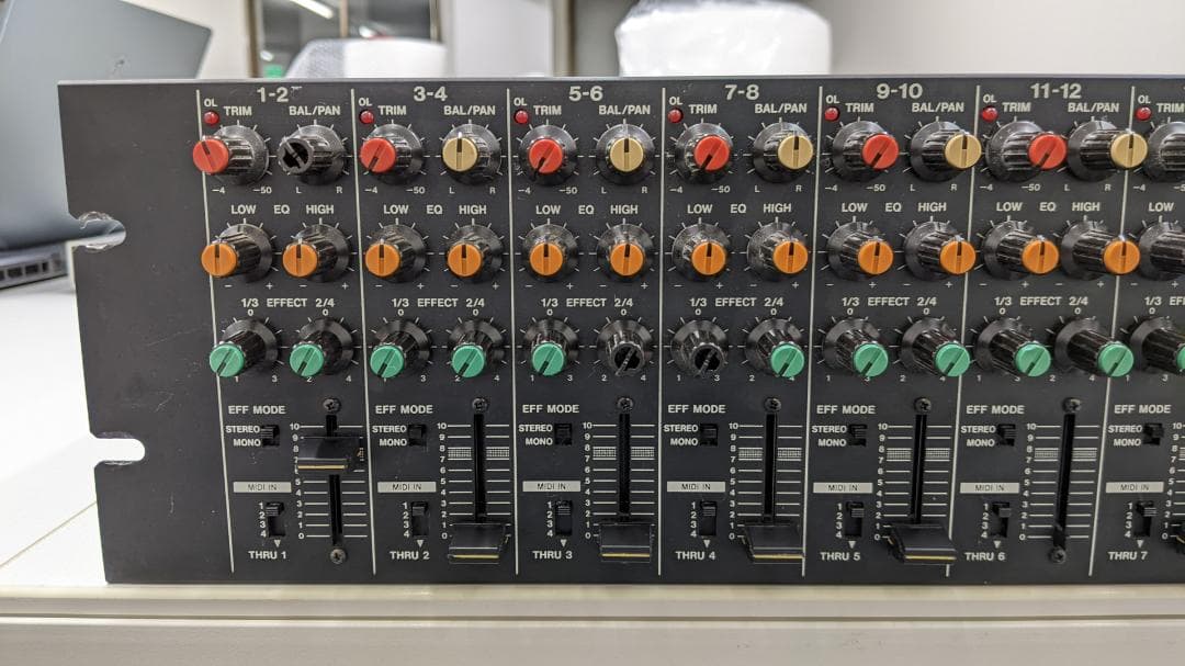 TASCAM タスカム MM-200 アナログミキサー ステレオ8チャンネル