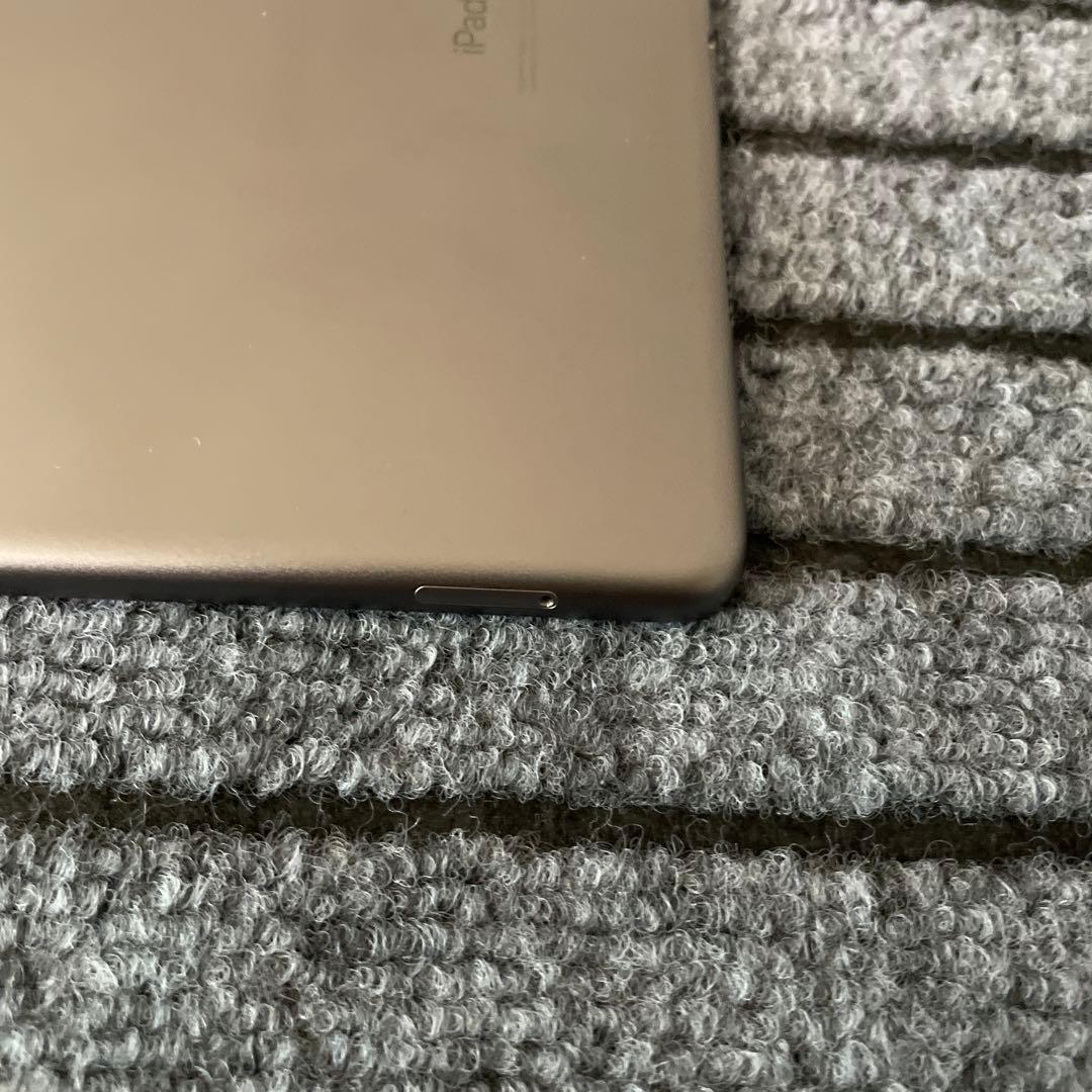 176 iPad Air3 64GB SIMフリーモデル スペースグレイ