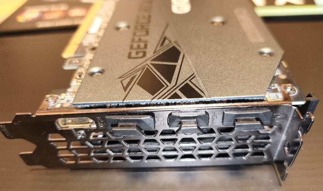 グラフィックボード・グラボ・ビデオカード GIGABYTE GEFORCE RTX 3050 GAMING OC 8GB