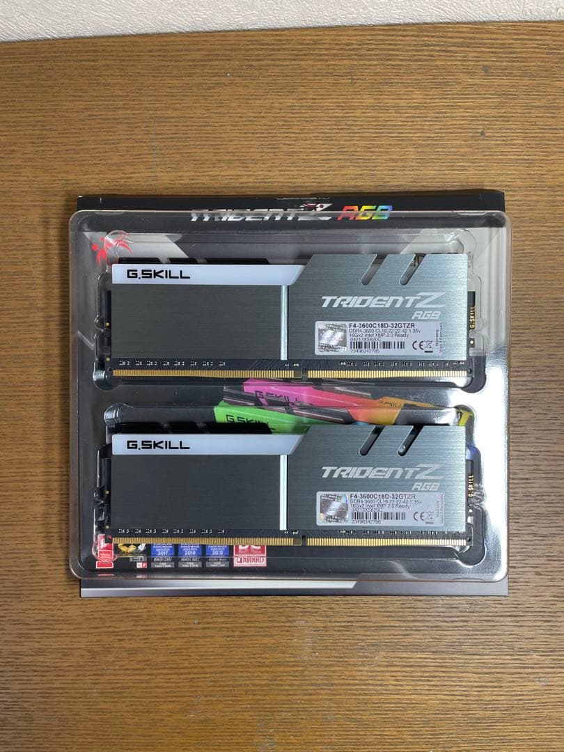 G.Skill Trident Z RGB DDR4 32GB メモリー