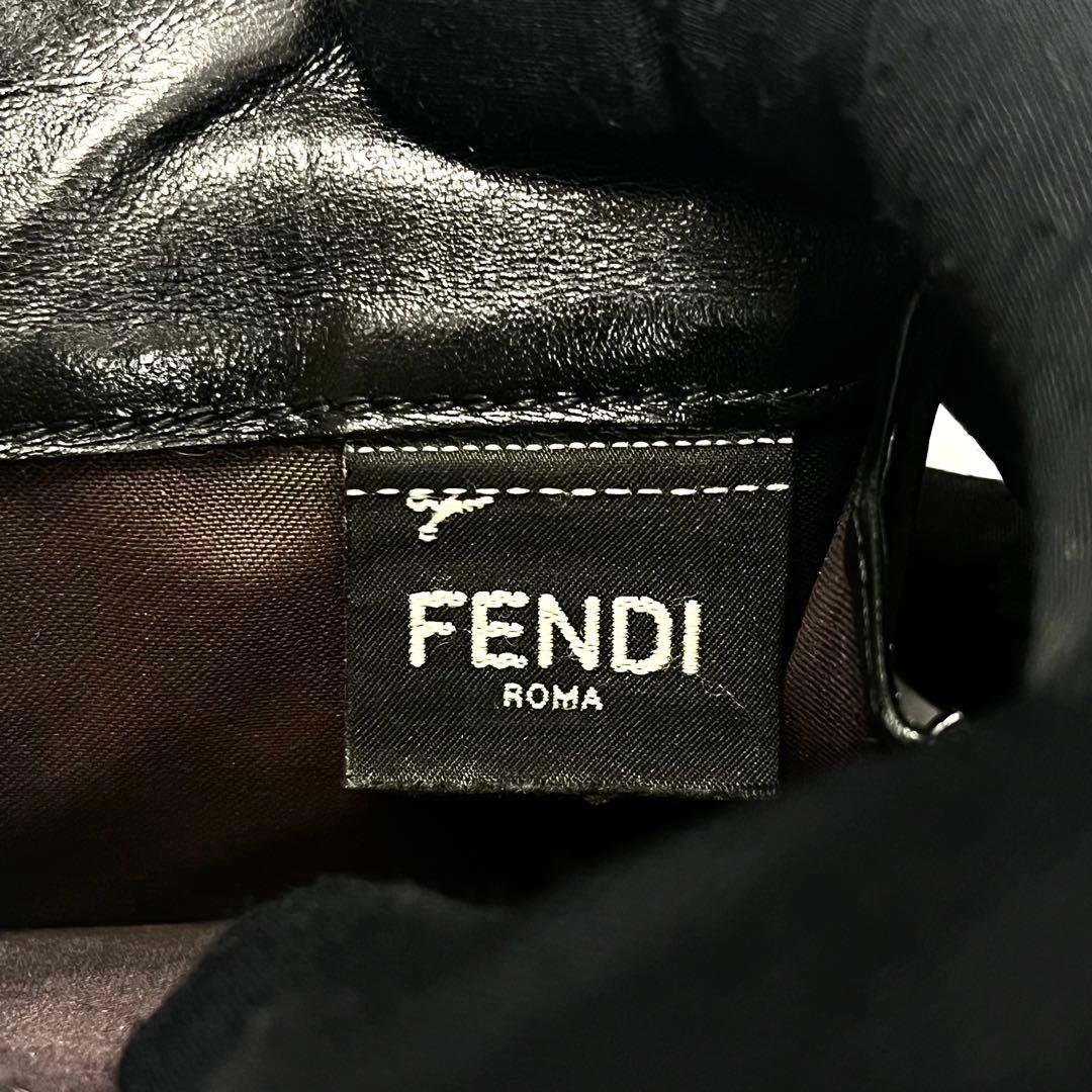 希少✨フェンディ 三つ折り財布 FFロゴ エフイズ エンボス レザー ブラック
