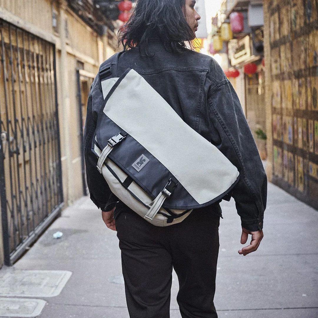 CHROME メッセンジャー24L BAILEYWORKS　bluelug