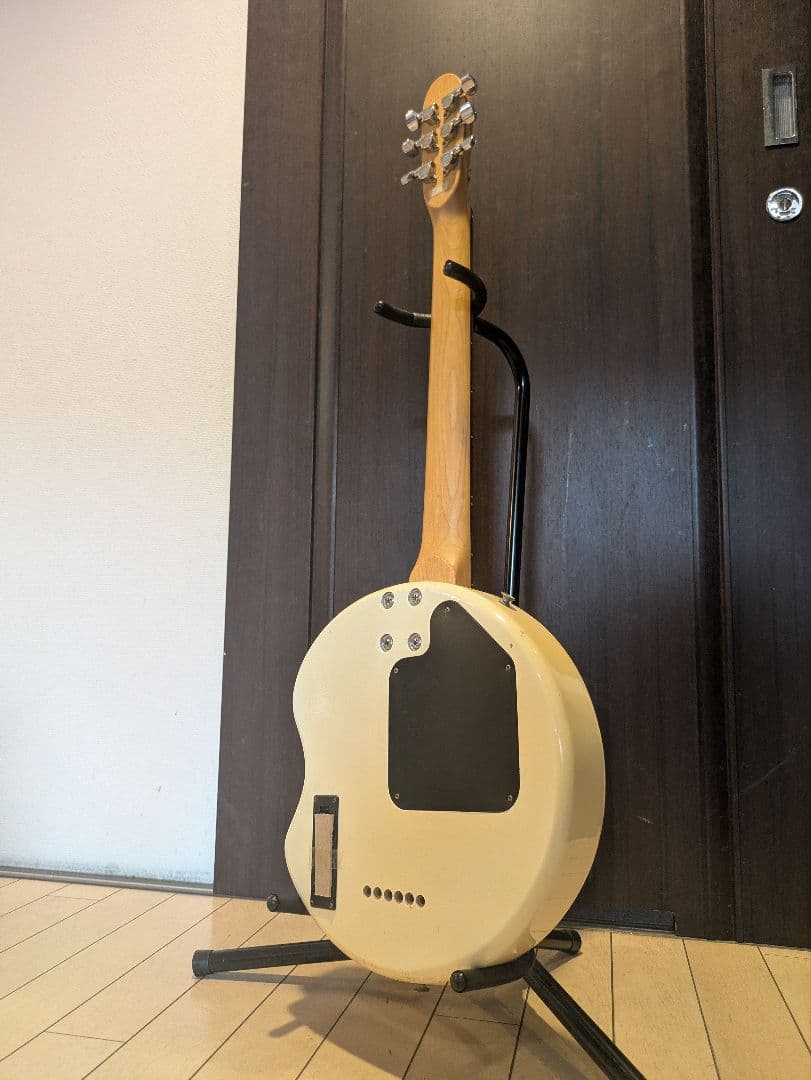 Aria ProⅡ GOALⅢ SCG-100 サッカーボール型アンプ内蔵ギター
