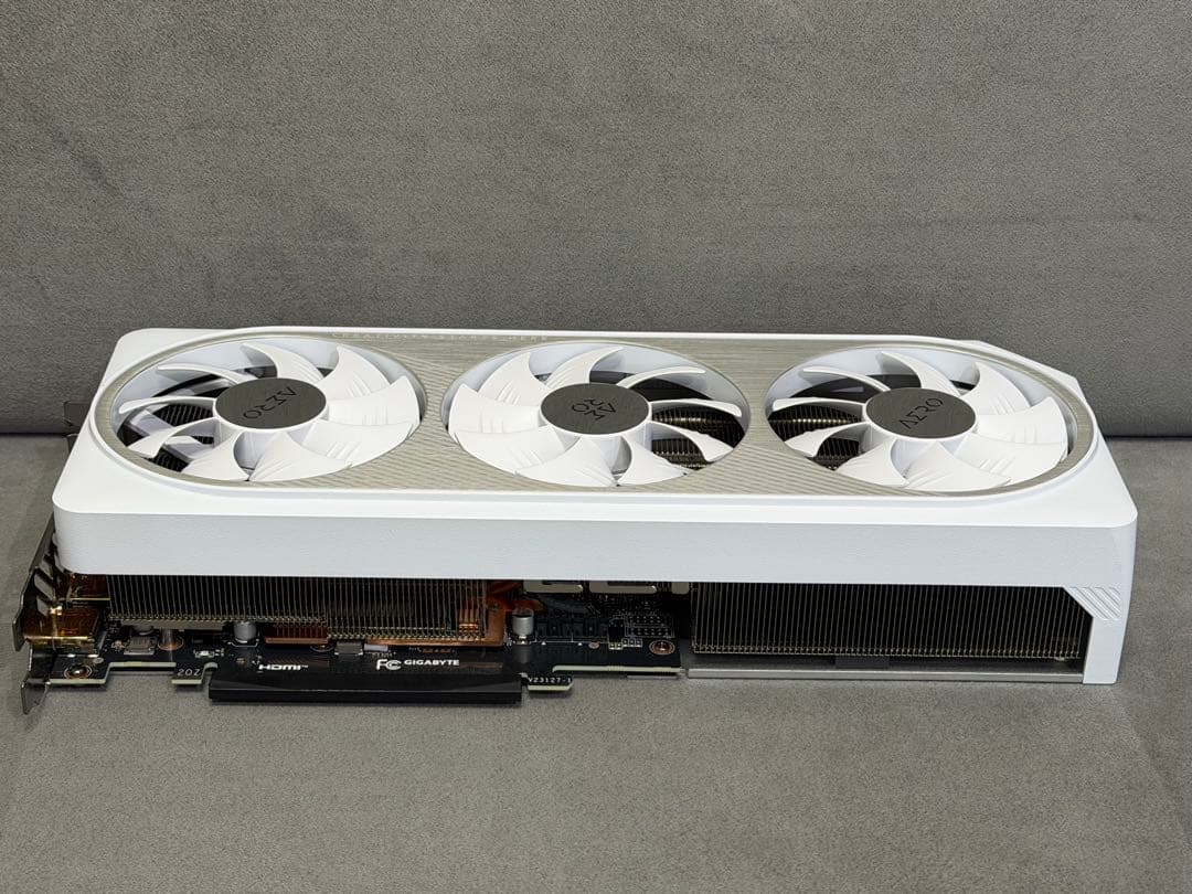 グラフィックボード・グラボ・ビデオカード GIGABYTE AERO OC SFF 16G RTX4070ti super